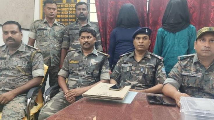 प्रेमिका से मिलने आये बिहार के दो युवक पलामू में अरेस्ट, देसी कट्टे के साथ बनाते थे रील